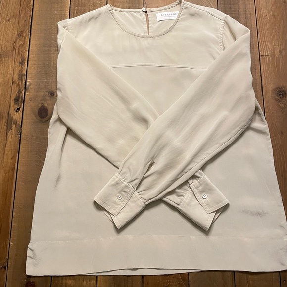 Everlane Silk top in off white - Picture 2 of 9